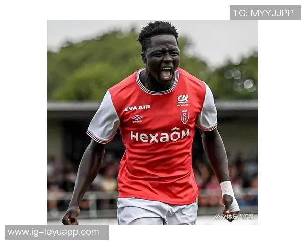 伯恩茅斯计划引进19岁前锋拉扬作为塞梅尼奥接班人进行商谈