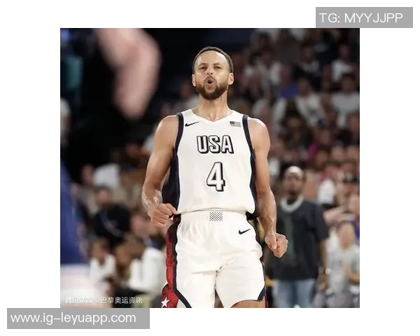 历史单场40三分10纪录库里领衔克莱紧随其后展现神射手风采